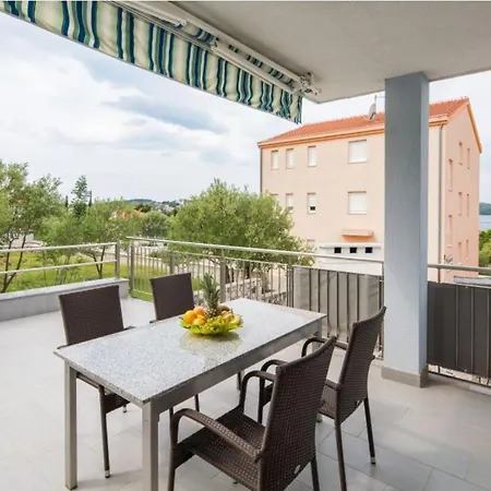 Villa Kristina Trogir Exterior photo